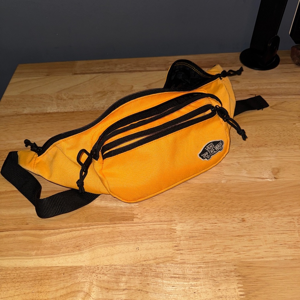 Vans Yellow / Mustard fanny pack